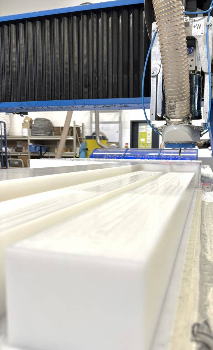 machine d'usinage plastique haute précision