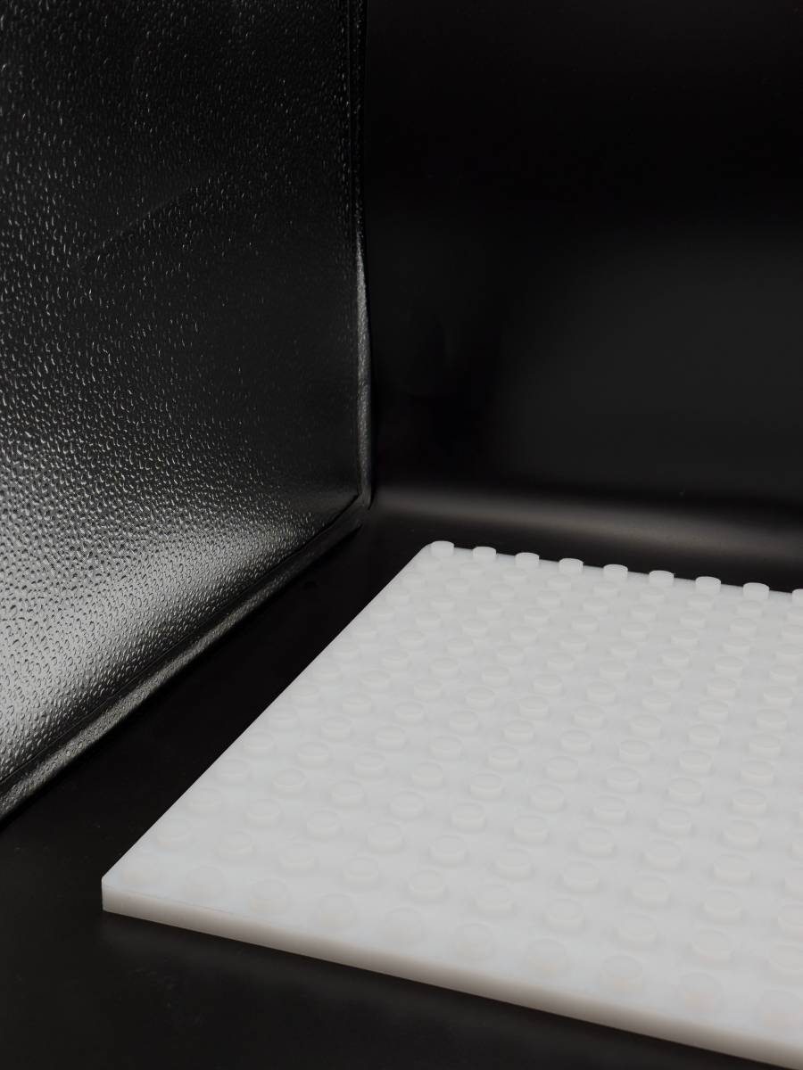 Plaque en PEHD sur mesure dans le Var 