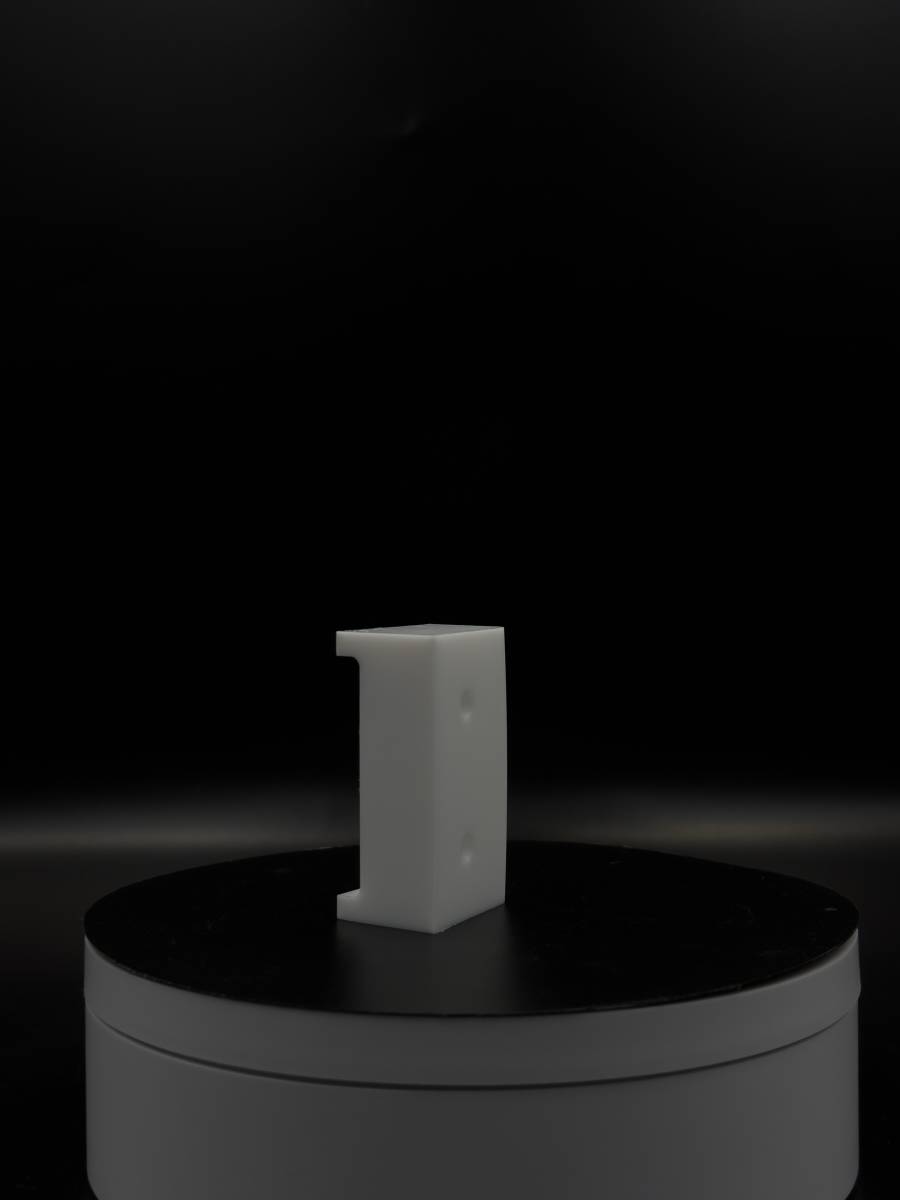 Usinage de cale sur mesure en POM C à Bordeaux (33)