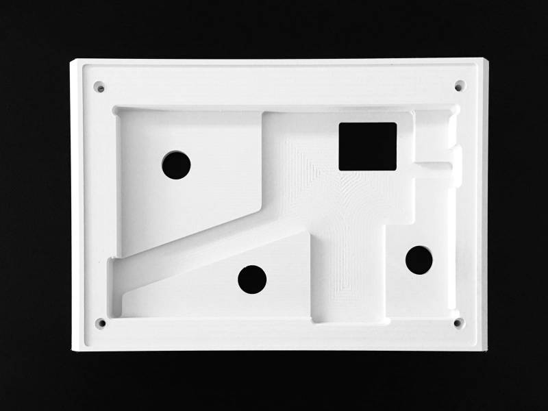 Conception et design sur-mesure de pièces pour industriels de tout secteur : un afficheur numérique en ABS