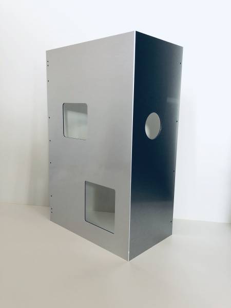 Fabrication de carters d'habillages en plastique Dibond sur mesure à Amiens