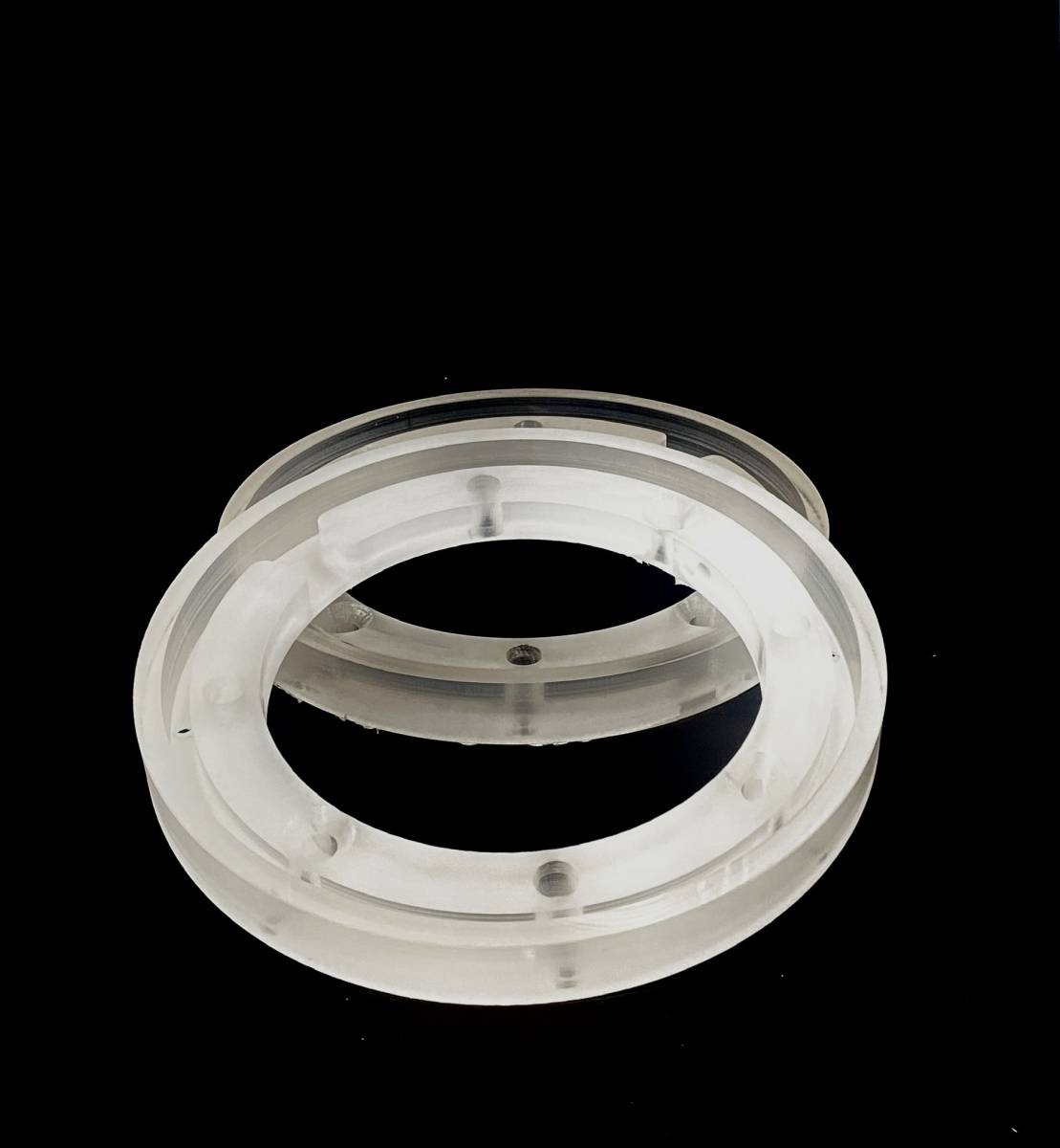  pièce en pmma usinée sur mesure avec assemblage circulaire