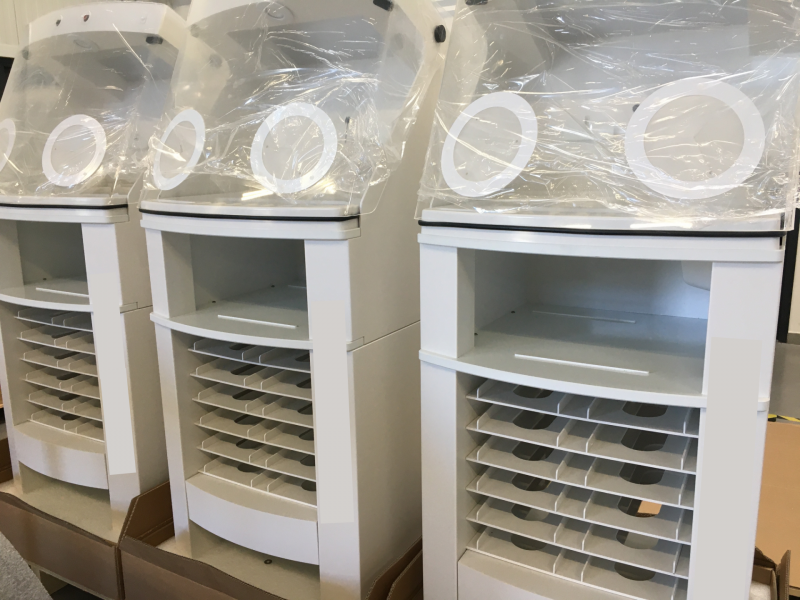 Fabrication de bornes en plastique durables sur mesure en série