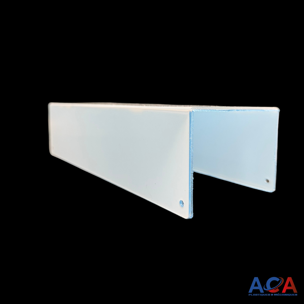 capot de protection en pet sur mesure en tolerie plastique a nantes