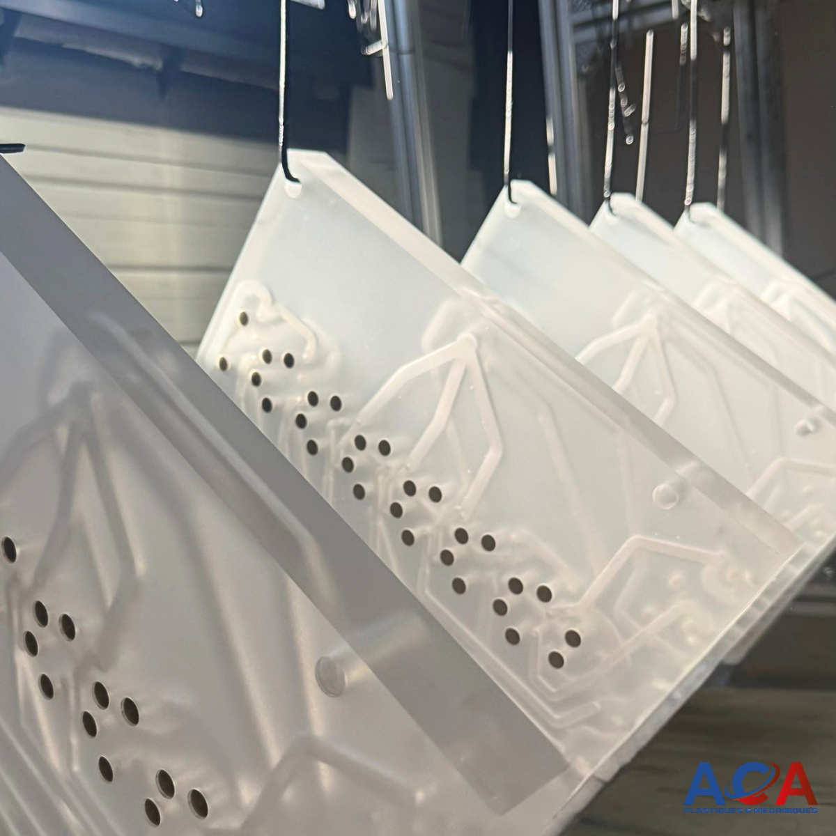 circuit gravé pneumatique plastique à lyon en phase de séchage après usinage cnc